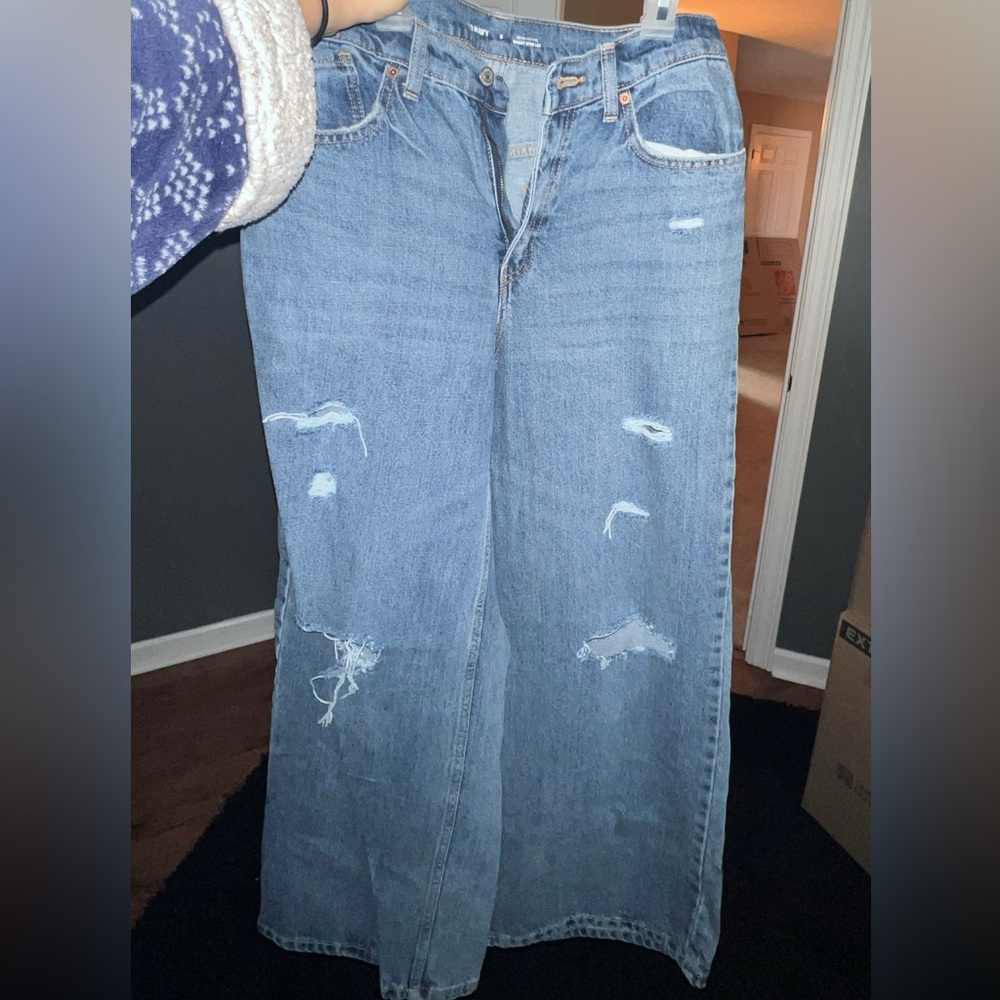 Stylish Blue Distressed Women's Jeans